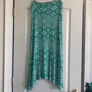 Cute and trendy skirt